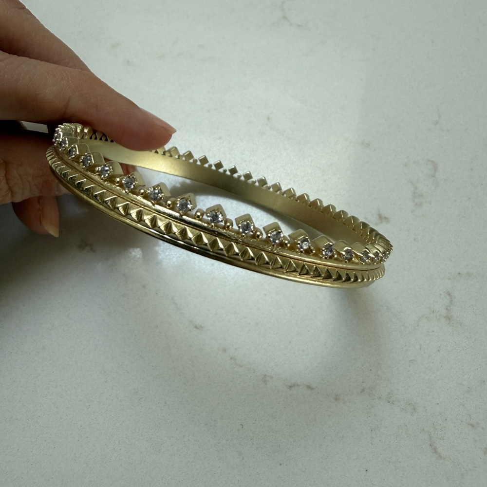 Kendra Scott Reid Bangle
Gold and CZ Women's Bracelet